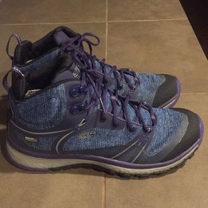 Keen Waterproof Mid Hiking Boots- Women’s
